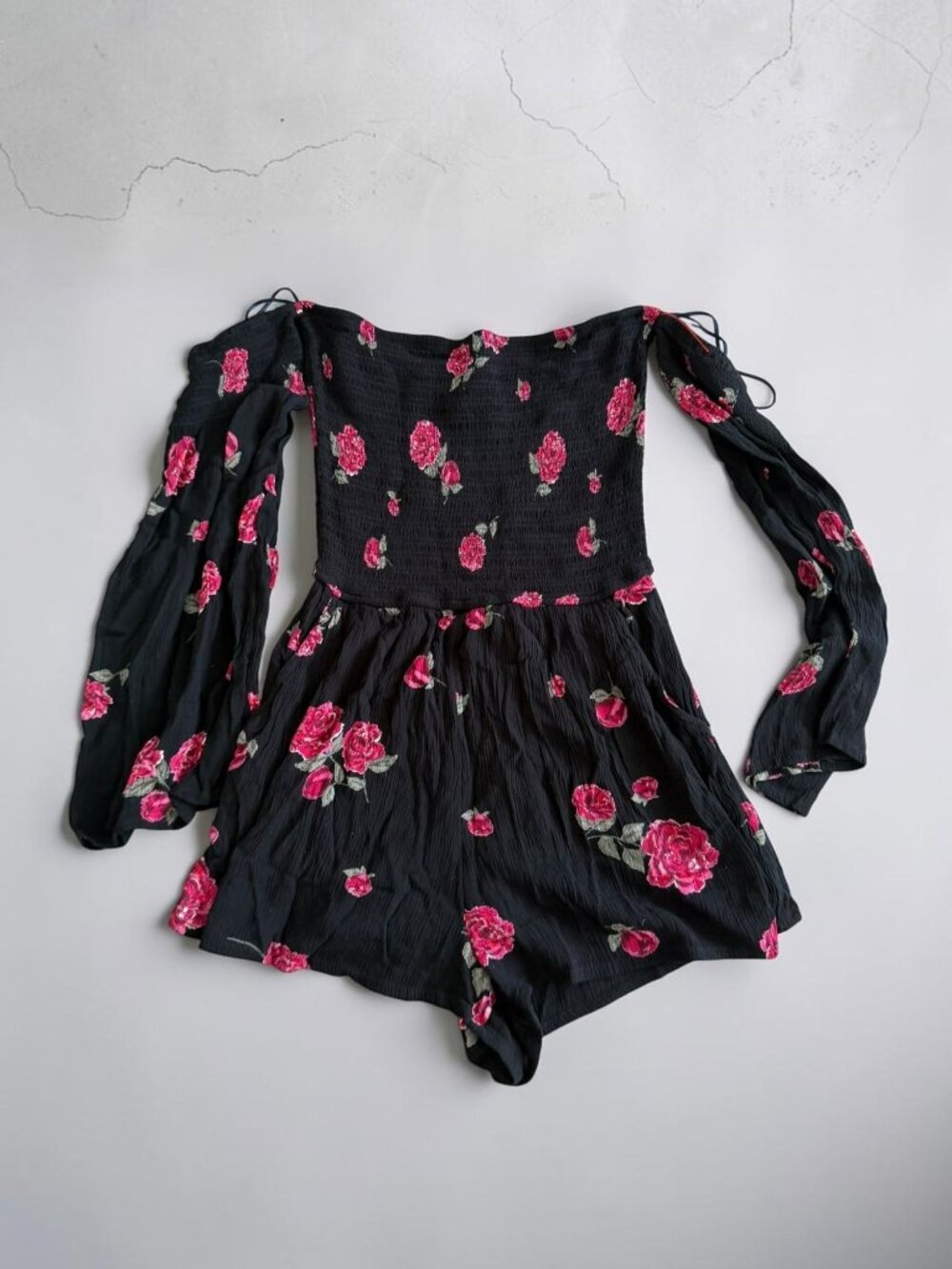 BILLABONG Black Rose Floral Romper Size Juniors Medium